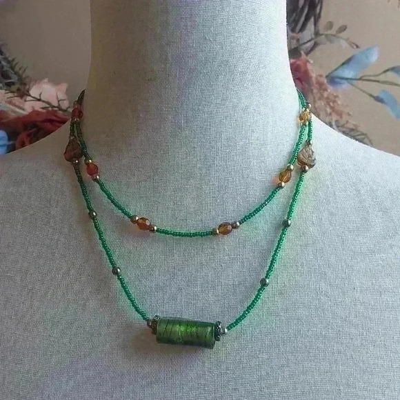 Handmade Woodland necklace - Picture 1 of 4